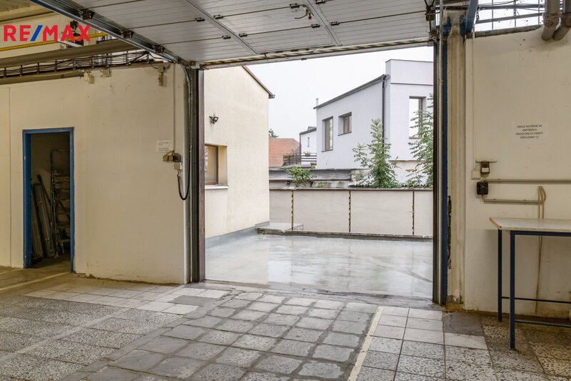 Pronájem skladového prostoru 786 m² Lázně Toušeň, okres Praha-východ