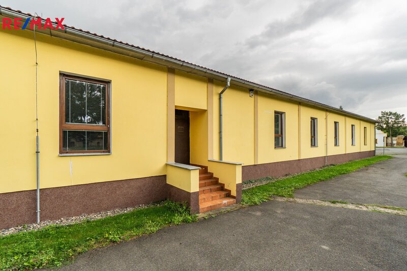 Pronájem skladového prostoru 786 m² Lázně Toušeň, okres Praha-východ