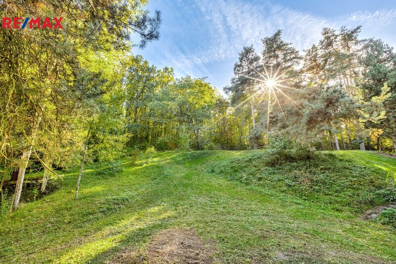 Prodej nádherného pozemku o výměře 17 570 m² v přírodní lokalitě Barrandov/Malá Chuchle